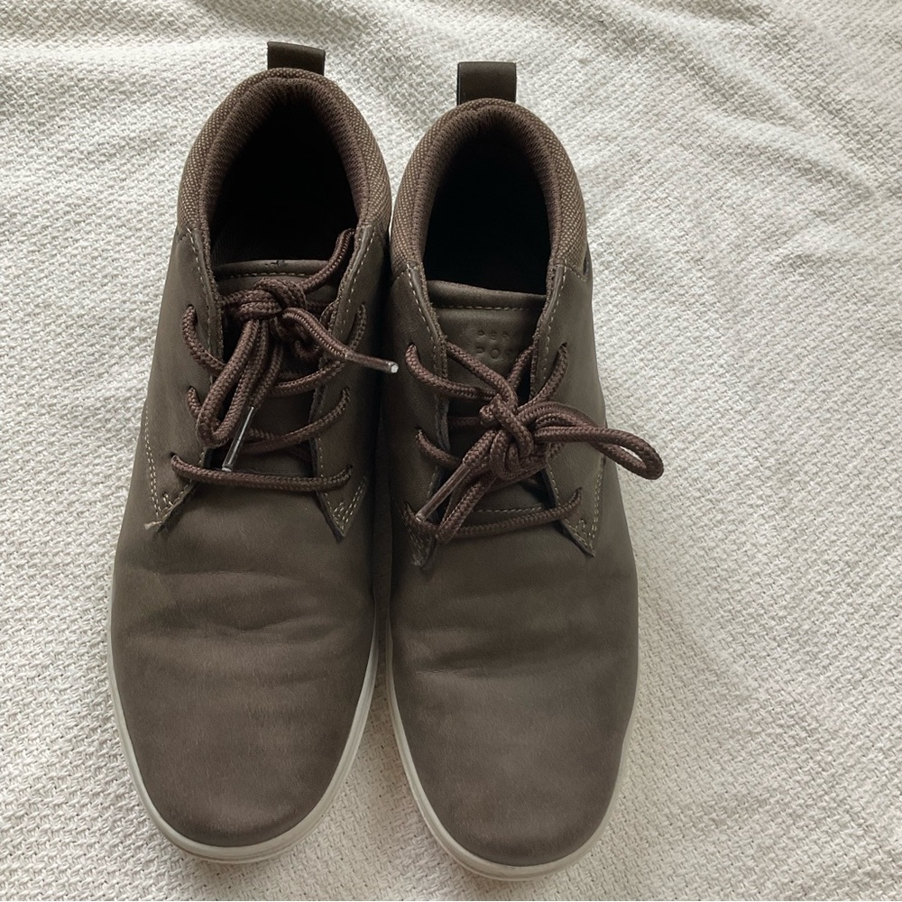 Perry Ellis portfolio young boys shoes size 4